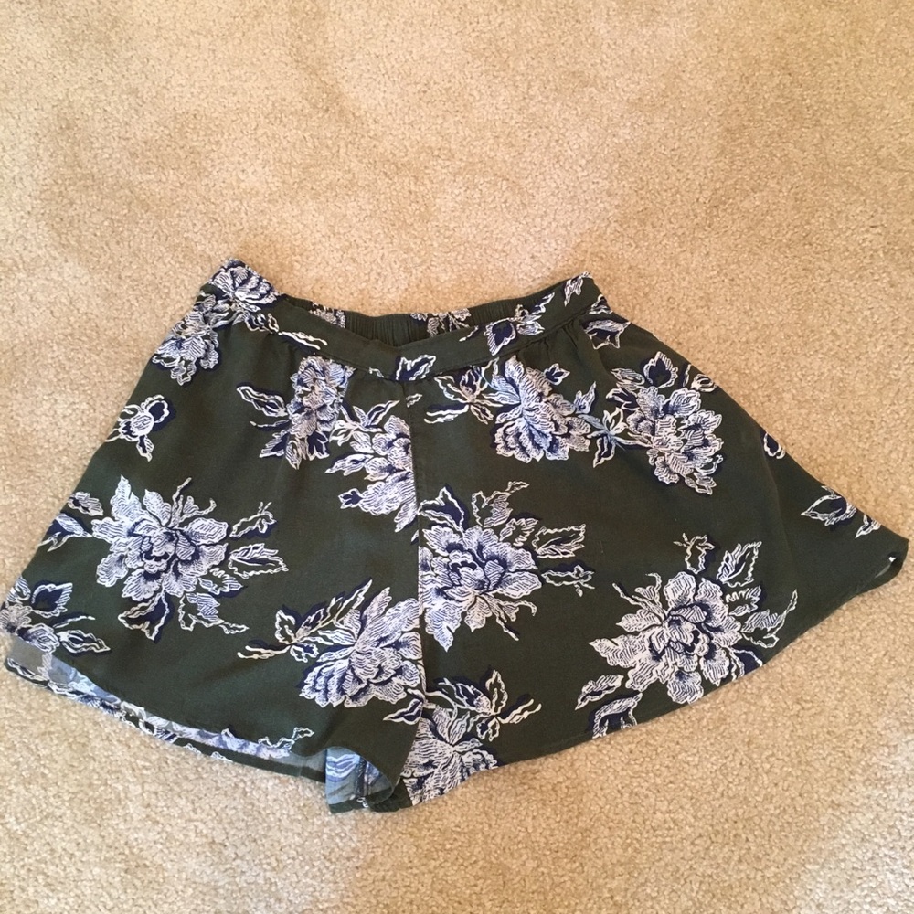 Flower soft shorts